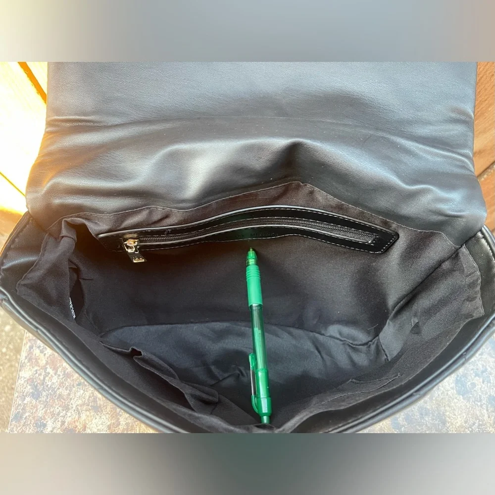 Badgley Mischka Quilted Big Chain Crossbody Bag - Picture 11 of 14